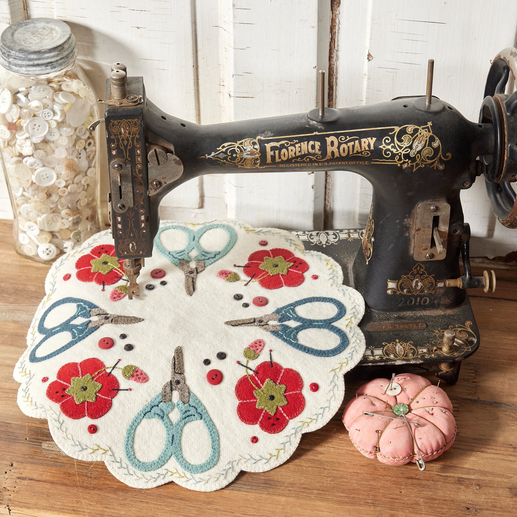Vintage Scissors & Tomato Pincushion Mat – Buttermilk Basin